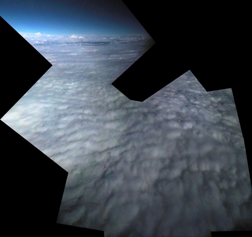 La copertura nuvolosa vista da StratoSpera 5. Mosaico di Riccardo Rossi La copertura nuvolosa vista da StratoSpera 5. Mosaico di Riccardo Rossi
